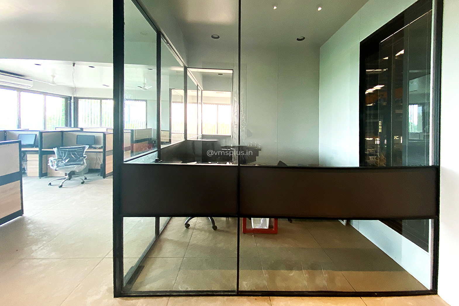 A Frameless Glass Wall System For An Office Design