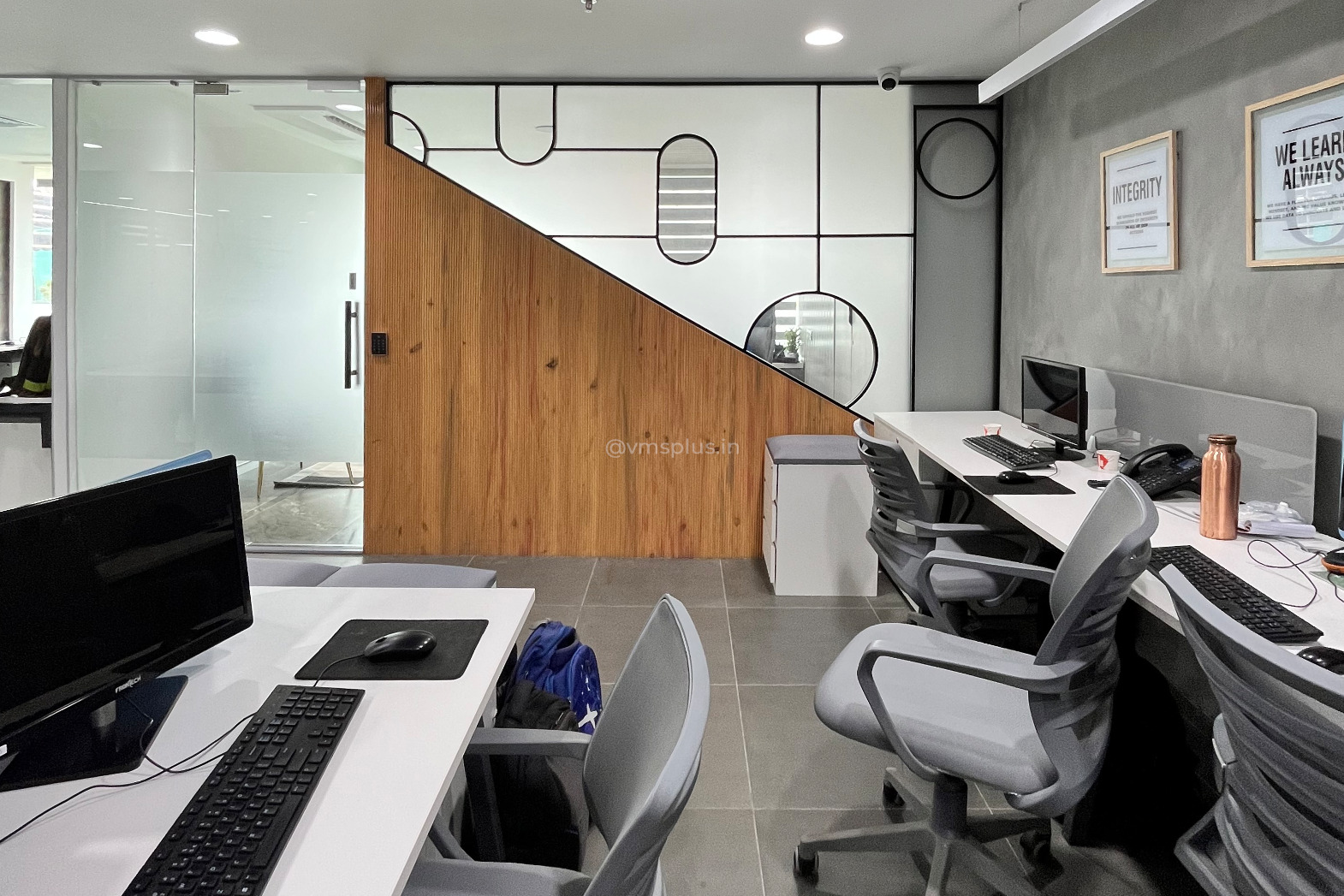 Creative Design Ideas For Small Office  